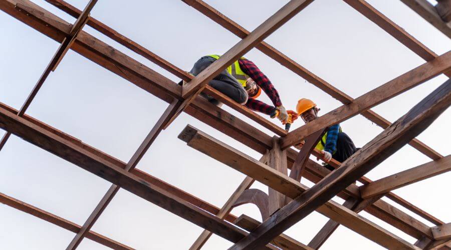 Expert Emergency Roof Repairs services in Coldwater, KS